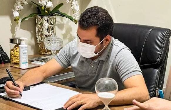 Trizidela do Vale: Prefeito Deibson Balé adianta salário dos servidores Trizidela do Vale: Prefeito Deibson Balé adianta salário dos servidores