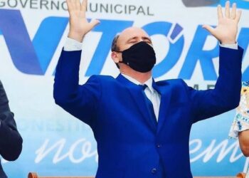 Vitória do Mearim: Prefeito Nato antecipa salário dos servidores e paga reajuste para professores