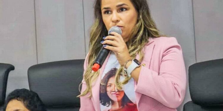 Paço do Lumiar: Vereadora Bianca Mendes cobra mais representação feminina na política Paço do Lumiar: Vereadora Bianca Mendes cobra mais representação feminina na política