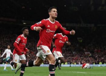 Champions League: Cristiano Ronaldo apela à torcida do United e quer “manter sonho vivo”