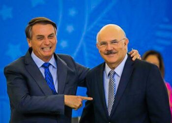 Apesar de pressão, aliados veem, por ora, apoio de Bolsonaro a Milton Ribeiro