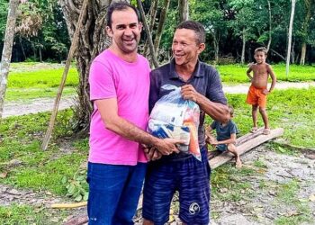 São Benedito do Rio Preto: Prefeito Wallas Rocha faz entrega de cestas básicas para população