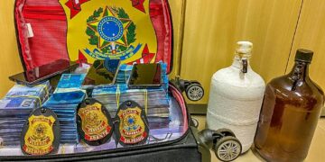 PF prende estrangeiros com R$ 448 mil em notas falsas em São Luís