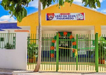 Hildo Rocha: Em Grajaú, no aniversário da cidade, Mercial Arruda inaugura escola em tempo  integral e creche , que foi concretizada com ajuda do parlamentar.