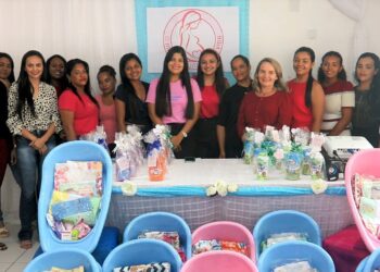 Dia das Mães: Secretaria de Assistência Social de Peritoró entrega kits de enxoval para gestantes