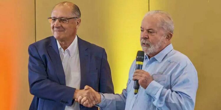 Eleições 2022: Reunião de Lula e Alckmin com partidos definirá estratégia para ampliar palanque petista