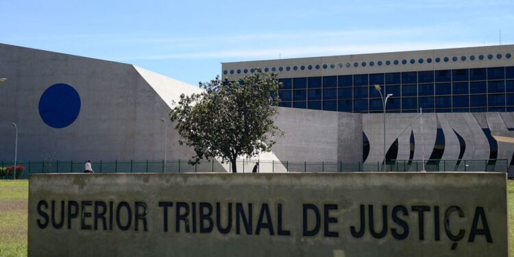 Confiança: Presidente em exercício do STJ reforça ‘plena confiança’ no processo eleitoral Confiança: Presidente em exercício do STJ reforça ‘plena confiança’ no processo eleitoral