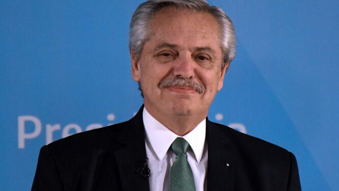 Argentina: Governo reduz subsídios e aumenta contas de luz, gás e água Argentina: Governo reduz subsídios e aumenta contas de luz, gás e água
