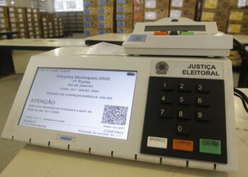 Eleições 2022: Bolsonaro participa de encontro do agro, e Lula se reúne com empresários; veja agenda dos candidatos