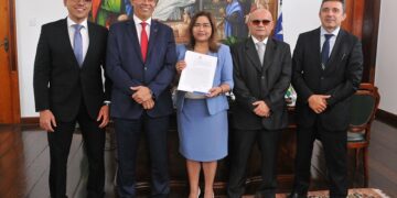 Mundo: EUA e Taiwan anunciam negociações comerciais em meio a crescente tensão com a China