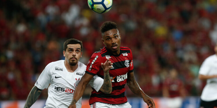 Flamengo: Rubro-Negro vende Vitinho para time árabe e pode negociar Lázaro com o West Ham; confira os detalhes