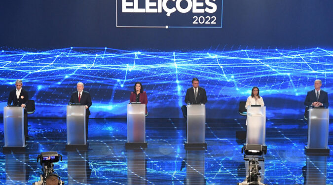 Eleições 2022: No primeiro debate na TV, presidenciáveis centram críticas a Bolsonaro e exploram corrupção do PT Eleições 2022: No primeiro debate na TV, presidenciáveis centram críticas a Bolsonaro e exploram corrupção do PT