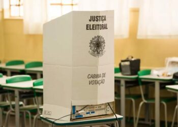 Eleições 2022: TSE proíbe uso de celular na cabine de votação