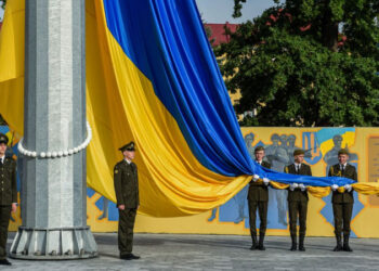 Internacional: Guerra na Ucrânia completa seis meses e país vive momento crucial para manter independência