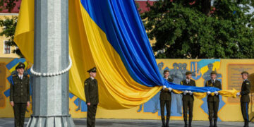 Internacional: Guerra na Ucrânia completa seis meses e país vive momento crucial para manter independência
