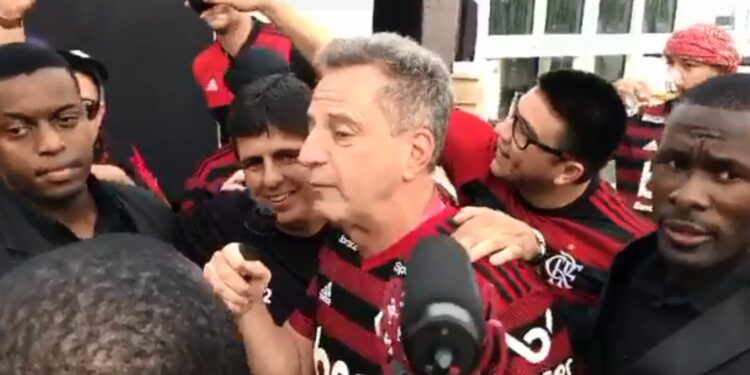 Landim diz que Flamengo terá estádio com capacidade para 100 mil pessoas: ‘Maracanã é para jogo pequeno’ Landim diz que Flamengo terá estádio com capacidade para 100 mil pessoas: ‘Maracanã é para jogo pequeno’