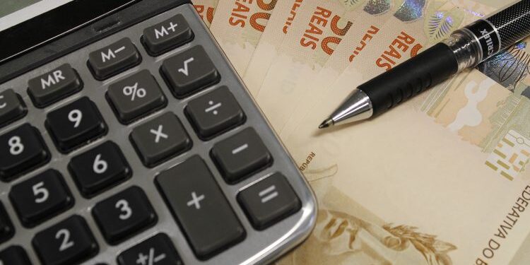 Economia: Mercado financeiro reduz projeção da inflação e prevê aumento do PIB para 2022 Economia: Mercado financeiro reduz projeção da inflação e prevê aumento do PIB para 2022
