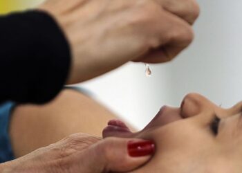 Saúde: Brasil corre alto risco de reintrodução da poliomielite, alerta Opas