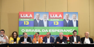 Encontro: Lula reúne ex-candidatos à Presidência em sua campanha