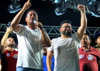 Prefeito Dr. Júnior e população de Peritoró promovem grande motocarreata para candidatura Weverton Rocha