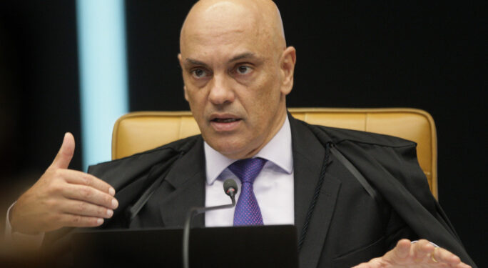 TSE: Moraes determina que Ministério da Defesa apresente resultados de eventual auditoria nas urnas TSE: Moraes determina que Ministério da Defesa apresente resultados de eventual auditoria nas urnas
