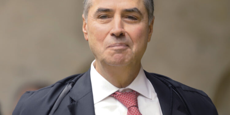 Eleições 2022: Barroso libera prefeitos a oferecerem transporte gratuito no segundo turno Eleições 2022: Barroso libera prefeitos a oferecerem transporte gratuito no segundo turno