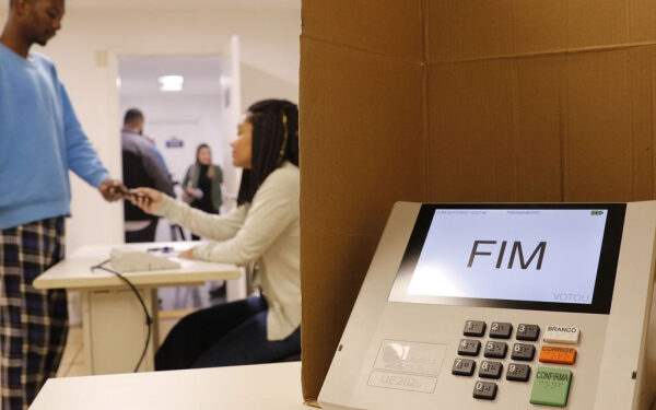 Eleições 2022: Cade pede investigação contra instituto de pesquisas após ‘erros para além da margem’ Eleições 2022: Cade pede investigação contra instituto de pesquisas após ‘erros para além da margem’