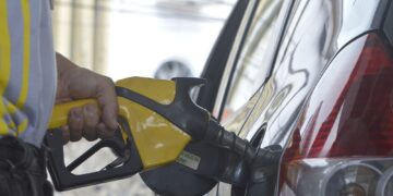 Combustível: Preço médio do litro da gasolina cai 1,4% e chega a R$ 4,81, aponta ANP