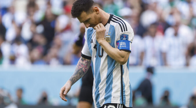 Messi lamenta derrota da Argentina, mas acredita na classificação: ‘Confiem neste grupo’ Messi lamenta derrota da Argentina, mas acredita na classificação: ‘Confiem neste grupo’
