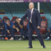 Copa do Mundo: Técnico do Equador pensa em demissão após eliminação na Copa do Mundo Copa do Mundo: Técnico do Equador pensa em demissão após eliminação na Copa do Mundo