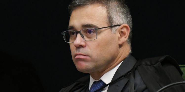 Impeachment: Mendonça é definido relator de ação que pede impeachment do ministro da Defesa Impeachment: Mendonça é definido relator de ação que pede impeachment do ministro da Defesa