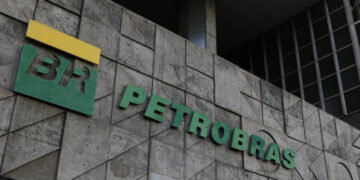 Brasil: Equipe de transição de governo se reúne pela primeira vez com direção da Petrobras