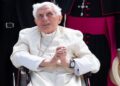 Papa Francisco afirma que ex-pontífice Bento XVI está ‘muito doente’ Papa Francisco afirma que ex-pontífice Bento XVI está ‘muito doente’