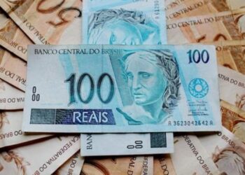 Economia: Segunda parcela do 13º salário deve ser paga até o final do dia