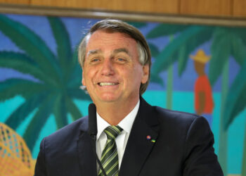 Bolsonaro: Presidente concede perdão a militares e policiais em último indulto natalino