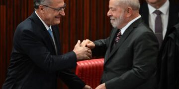 Diplomação: Lula e Alckmin são diplomados no TSE