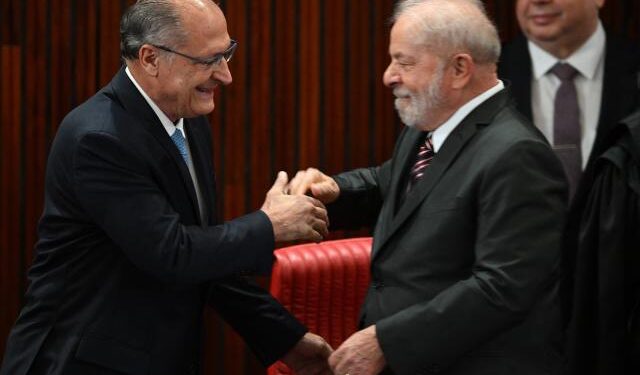 Diplomação: Lula e Alckmin são diplomados no TSE Diplomação: Lula e Alckmin são diplomados no TSE
