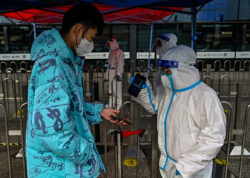 Covid: China diminui restrições da política de ‘covid zero’ e acaba com exigência de teste negativo