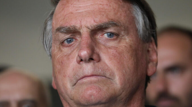 TSE: Tribunal torna Bolsonaro e mais 8 aliados réus por colocar dúvidas sobre o processo eleitoral TSE: Tribunal torna Bolsonaro e mais 8 aliados réus por colocar dúvidas sobre o processo eleitoral