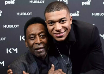 Pelé agradece a Mbappé por orações e dá recado: ‘Feliz em ver você quebrar meus recordes’