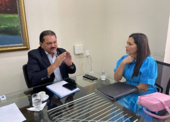 Anapurus: Professora Vanderly se reune com secretário de estado Rubens Pereira