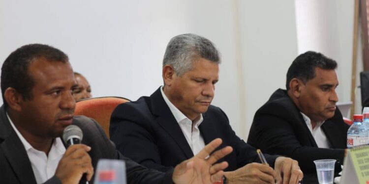 ICATU: Prefeito participa da sessão de encerramento da câmara e tem trabalho reconhecido de forma unânime ICATU: Prefeito participa da sessão de encerramento da câmara e tem trabalho reconhecido de forma unânime