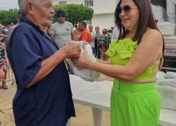 Anapurus: Prefeitura entrega mais de 3 mil kg de peixes para a população