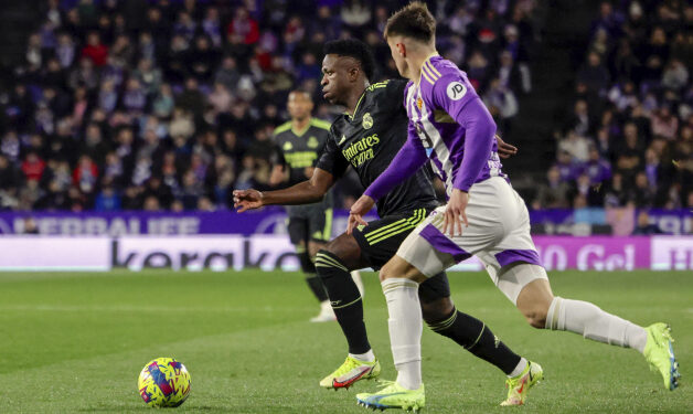 Racismo: LaLiga denuncia cânticos racistas contra Vinicius Jr em Real Madrid x Real Valladolid Racismo: LaLiga denuncia cânticos racistas contra Vinicius Jr em Real Madrid x Real Valladolid