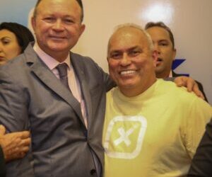 Kédson Lima: Prefeito prestigia posse de Ivo Rezende como novo presidente da FAMEM