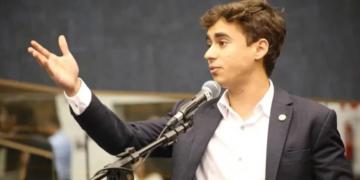 Nikolas Ferreira: Deputado federal protocola notícia-crime no STF contra Flávio Dino