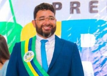 Peritoró: “A marca da nossa gestão é a valorização profissional” diz Dr. Júnior ao conceder reajuste aos professores