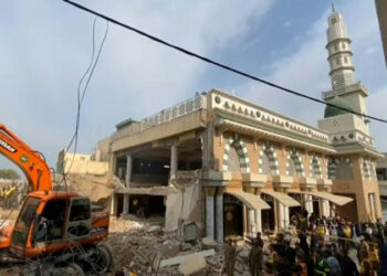 Paquistão: Sobe para 95 o número de mortos em atentado suicida em mesquita