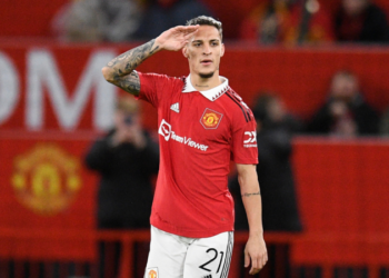 Manchester United: Red Devils atropelam o Charlton pela Copa da Liga Inglesa com golaço de Anthony