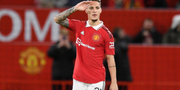 Manchester United: Red Devils atropelam o Charlton pela Copa da Liga Inglesa com golaço de Anthony